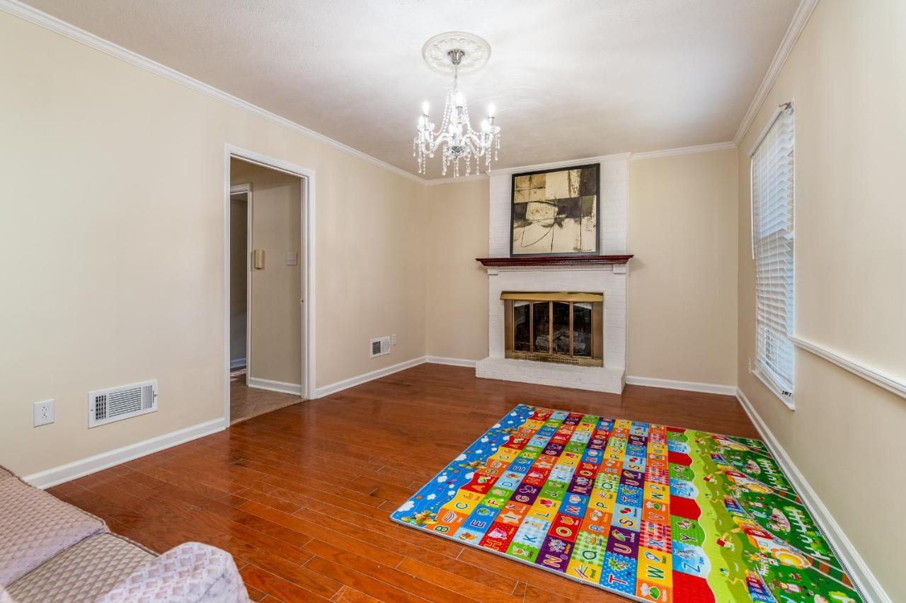 שרלוט Centrally Located Spacious Abode מראה חיצוני תמונה