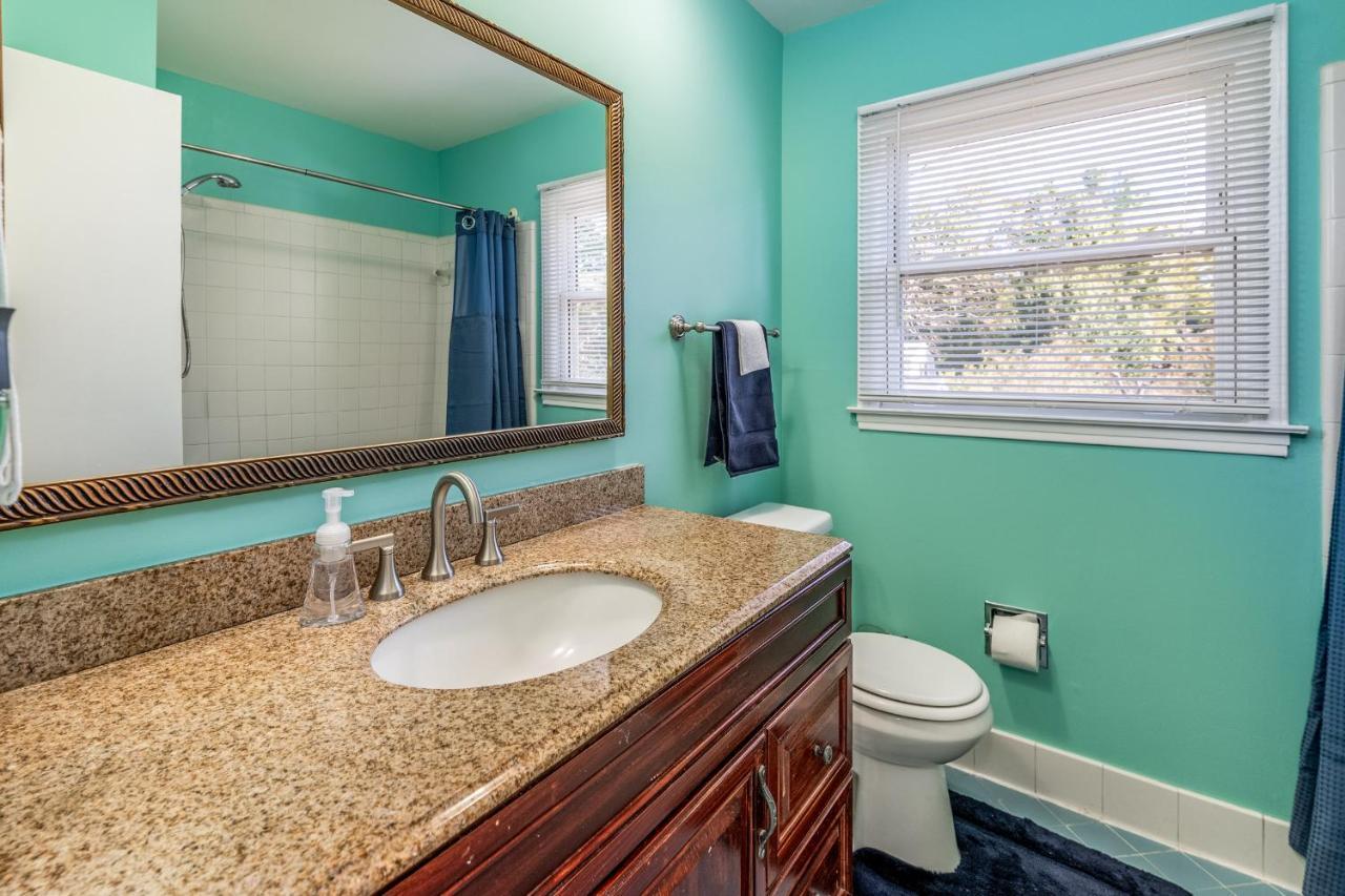 שרלוט Centrally Located Spacious Abode מראה חיצוני תמונה