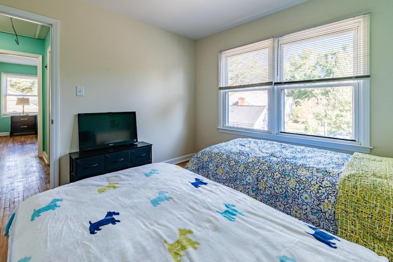 שרלוט Centrally Located Spacious Abode מראה חיצוני תמונה