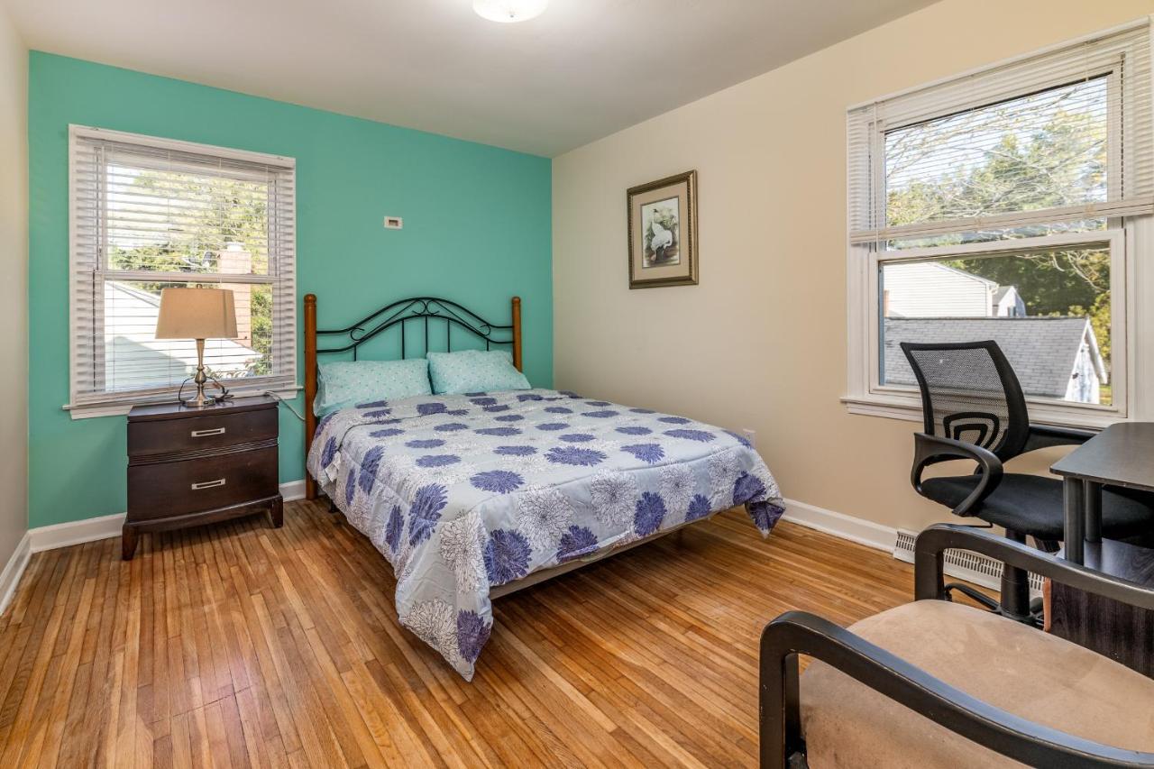 שרלוט Centrally Located Spacious Abode מראה חיצוני תמונה